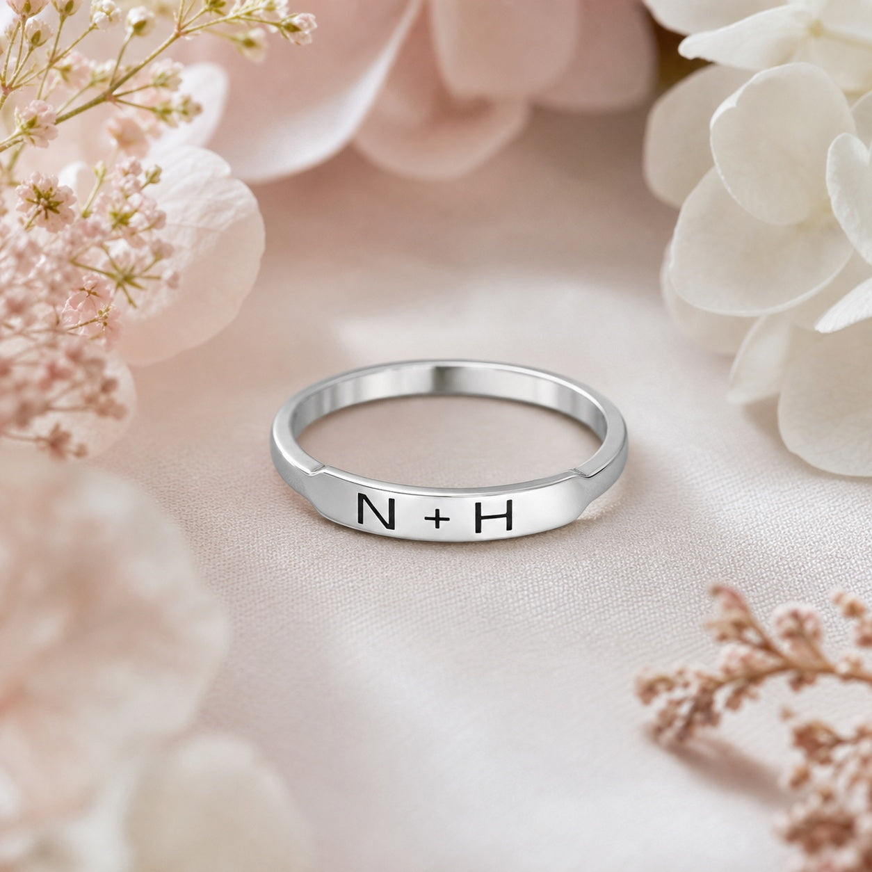 Custom personalized-couple-initial-heart-ring scene view for